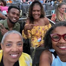 Rachel Jones (@drmarinavet) • Instagram photos and videos