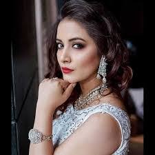 Ritu Negi's Instagram, Twitter & Facebook