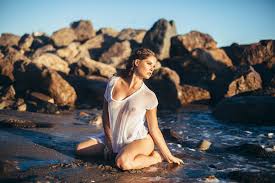 Wallpaper : sunlight, women, model, sea, water, rock, sitting, photography,  kneeling, see through clothing, boobs, nipples through clothing, Amanda  Cerny, romance, beauty, woman, photograph, image, human positions, photo  shoot 1920x1280 - -