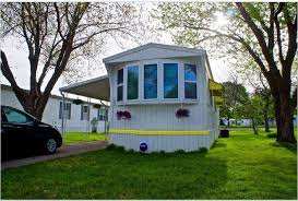 Affordable Mobile Home Remodel 500 Completely Changed This Single Wide Remodeling Mobile Homes Mobile Home Exteriors Mobile Home Doors