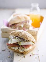 Broodje Met Ham Peer Cambozola En Luzerne Recept Broodje Broodjes Voedsel Ideeen