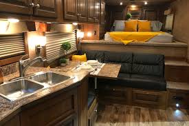 The trailer place has grown to one of the largest dealers in the northwest and beyond. Horse Trailers With Living Quarters Featherlite Trailers
