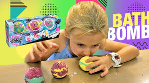 Make your own crystal bath bombs. Wetenschap En Natuur So Bomb Diy Bath Bomb Factory Razzmatazzfilms Com