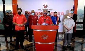 Wanita umno chief datuk seri dr noraini ahmad and puteri chief datuk zahida zarik khan clearly he said, as such, umno really hoped that pas would remain firm in its stance to stay with mn in. 8izt0bpij2w 8m