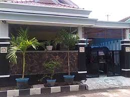 Void rumah yang merupakan ruang hampa penghubung lantai dan atap. Menyiasati Panas Pada Rumah Hadap Barat Rumah Darul