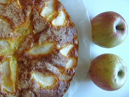 Dei muffin sofficissimi e golosi, realizzati con mascarpone, tanti pezzetti di mela e delle deliziose gocce di cioccolato, facili da fare e perfetti da servire per svariate occasioni! Torta Di Mele Al Mascarpone Cookthelook
