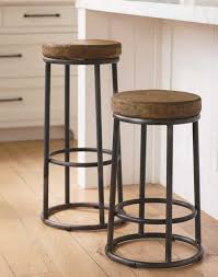 Choose between the ones with backrests and no backs. Iron Wood Chair Buscar Con Google Vintage Bar Stools Metal Bar Stools Rustic Bar Stools
