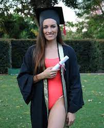 She competed at the 2018 commonwealth games, winning gold medals in women's 100 metre breast. Excelling In The Swimming Pool And Lecture Halls Of Up Was A 4 Year Balancing Act Well Worth It Says Sa Sports Star Of The Year Schoenmaker University Of Pretoria
