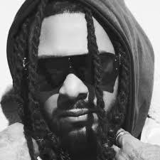 Janet Presley's Instagram, Twitter & Facebook