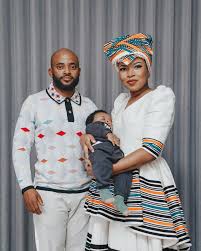 Temba Bavuma | Family ❤️ “Time together as a family is a gift” 📸:  @mini__photography | Instagram
