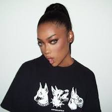 Mallory Bowman's Instagram, Twitter & Facebook