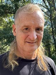 I think he's ready for winter...near Resumadero Camp grounds.