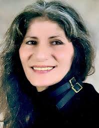 Kathleen Lindner's Instagram, Twitter & Facebook