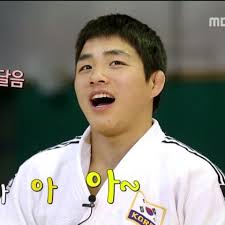 유도 안창림 과거 인스타 복근 근육 사복 나이 키 고향 가족 군대 랭킹 여자친구 (0) 16:46:50: ë¦¼ë¦¼ Changrim Twitter