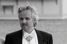 Ari behn was a norwegian author, painter, and playwright. Ari Behn Eltern Versichern Er War Nie Alleine Brigitte De