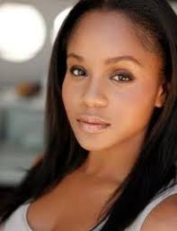 Who is Michael Evans Behling dating? Michael Evans Behling girlfriend, wife