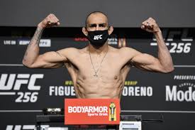 Впервые в ufc он проиграл два раза подряд. Toni Fergyuson Beneil Dariush Koefficienty I Prognoz Na Boj 16 Maya Bukmekerov Net