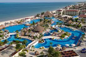 This video is a complete walkthrough of moon palace resort cancun mexico. Moon Palace Cancun The Main Pool At Sunrise At The Moon Palace Golf Spa Resort Oyster Com Hotel Photos