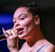 La chanteuse Bedjine se proclame «...