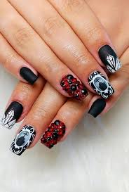 I mean, it's never too early to start planning. 20 Best Halloween Nail Designs 2018 2019 Pics Bucket Halloween Nail Designs Halloween Acrylic Nails Halloween Nails Easy