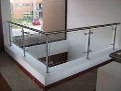 La organizacion internacional de la compañía hace que arteferro tenga oficinas en 25 países, incluyendo alemania, francia, nigeria, brasil, chile, croacia y los estados unidos. Poste Para Barandal De Acero Inoxidable Herrajes Para Vidrio Templado Y Para Barandal En Mexico