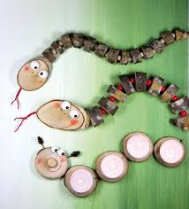 Sicherlich liegt ihnen also so eine kette aus kleinen himmlischen figuren nahe am. 45 Werken Mit Holz Ideen Werken Mit Kindern Kinder Holz Bastelarbeiten