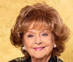 Beautiful and legendary actress😍