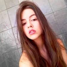 Stream Caroline Andrade music