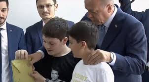 Read customer reviews & find best sellers. Erdogan Uskudar Da Oyunu Kullandi Politika Bursa Nin Ilk Ve Tek Kadin Gazetesi