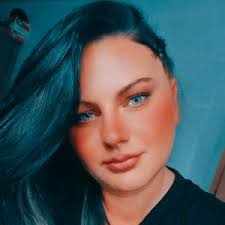 Bella Blackwood (@bella235824)