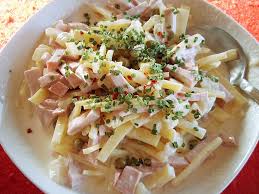 Kasesalat Von Fluse13 Chefkoch Rezept Kase Salat Salat Lebensmittel Essen