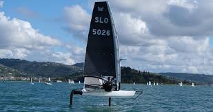 Državni prvak v razredu Moth je Tomaž Čopi