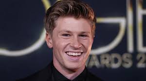 Garth Brooks Faces 'Horrible' Backlash After Performance With Wife Trisha  Yearwood