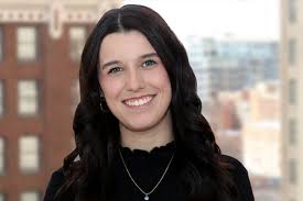 Anna Huttner's Instagram, Twitter & Facebook