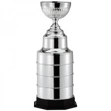 Selon nos experts, la coupe stanley retournera à tampa pour la première fois depuis 2004. Stanley Cup Replica 27 Inch