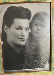 Ref No. 4127- Celia Callaghan born 9th April 1895 at Ellistown daughter of  Arthur & Elizabeth Jane Pallett. With her husband Thomas William Bodle born  28th Oct 1890 at Whitwick they married