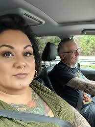 Sweet poses at the Villain Arts Anchorage Tattoo Arts Festival ! Chris  Steele Captain & Maybelle