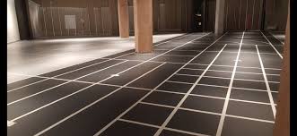 Rubber Vs Vinyl Flooring - Duracryl