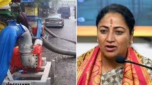 दिल्ली में गंदे पानी की सप्लाई पर कांग्रेस ने रेखा सरकार को घेरा