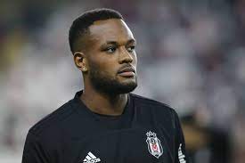 Larin, beşiktaş'ta forvet pozisyonunda görev yapan kanadalı futbolcudur. Cyle Larin Could Be The Striker Everton Always Wanted