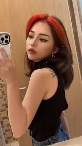 Ngoài ra linh ngọc đàm còn dấn thân vào lĩnh vực người mẫu ảnh và tham gia diễn xuất trong một số phim ngắn. Linh Ngá»c Ä'am