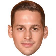 Max Emerson's Instagram, Twitter & Facebook