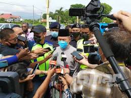 Katanya, presiden umno, datuk seri dr ahmad zahid hamidi turut diperkenan sultan nazrin untuk. Sultan Perak Titah Semua Adun Bersatu Pas Menghadap