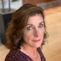 Maureen Lincoln's Instagram, Twitter & Facebook