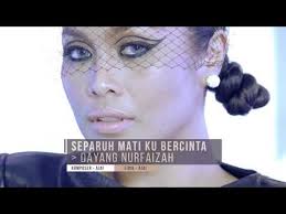 Download mp3 separuh matiku bercinta gratis, ada 20 daftar lagu separuh matiku bercinta yang bisa anda download. Benarkah Ini Senarai Pemenang Anugerah Juara Lagu Ke 32