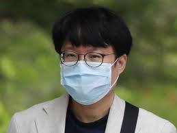사실 윤서인 측이 벌금형에 대해 항소를 하겠다고 하여 벌금형이 확정이 안된 상태이기에 전과자로 등재가 안된 것일 뿐이지 재판이 1심의 판결 내용과 다르게 되지 않고 끝나게 되면 윤서인은 벌금형 범죄 전과로 인해 전과자 확정이다.29. Cplbe3e0zly 6m