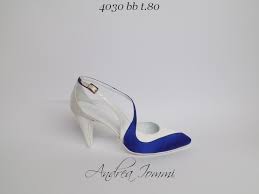 May 28, 2021 · scarpe da sposa blu come da tradizione nel giorno del matrimonio non può mancare un tocco di blu come portafortuna nel look di una sposa! Scarpe Sposa Categoria Scarpe Sposa Colorate