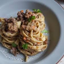 Meanwhile, for maccheroni alla chitarra, place flour on a board or in a bowl and make a well in the centre. Leckere Einfache Italienische Pasta Rezepte Von Cooking Italycooking Italy