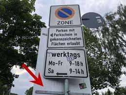 Wird ein parkplatz reserviert dies fläche wird von allen nachbarn gleichermassen zum parken und be und entladen benutzt und befindet sich im eigentum der eigentümergemeinschaft des nachbarhauses. Richtig Geparkt Und Trotzdem Strafe Recht Auto Auto Und Motorrad