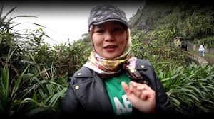 Muzik video ini juga menampilkan bintang paling. Download Linda Najwa Latif Adamu